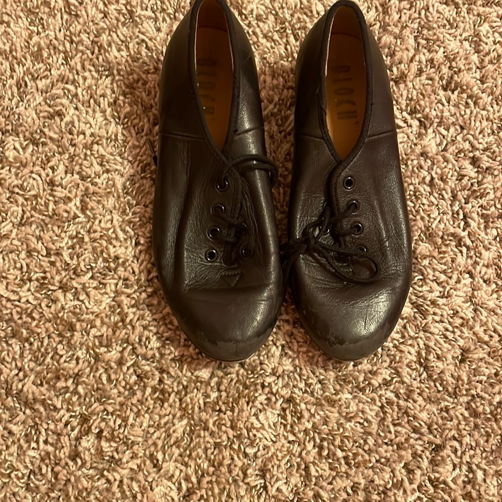 Dance shoes